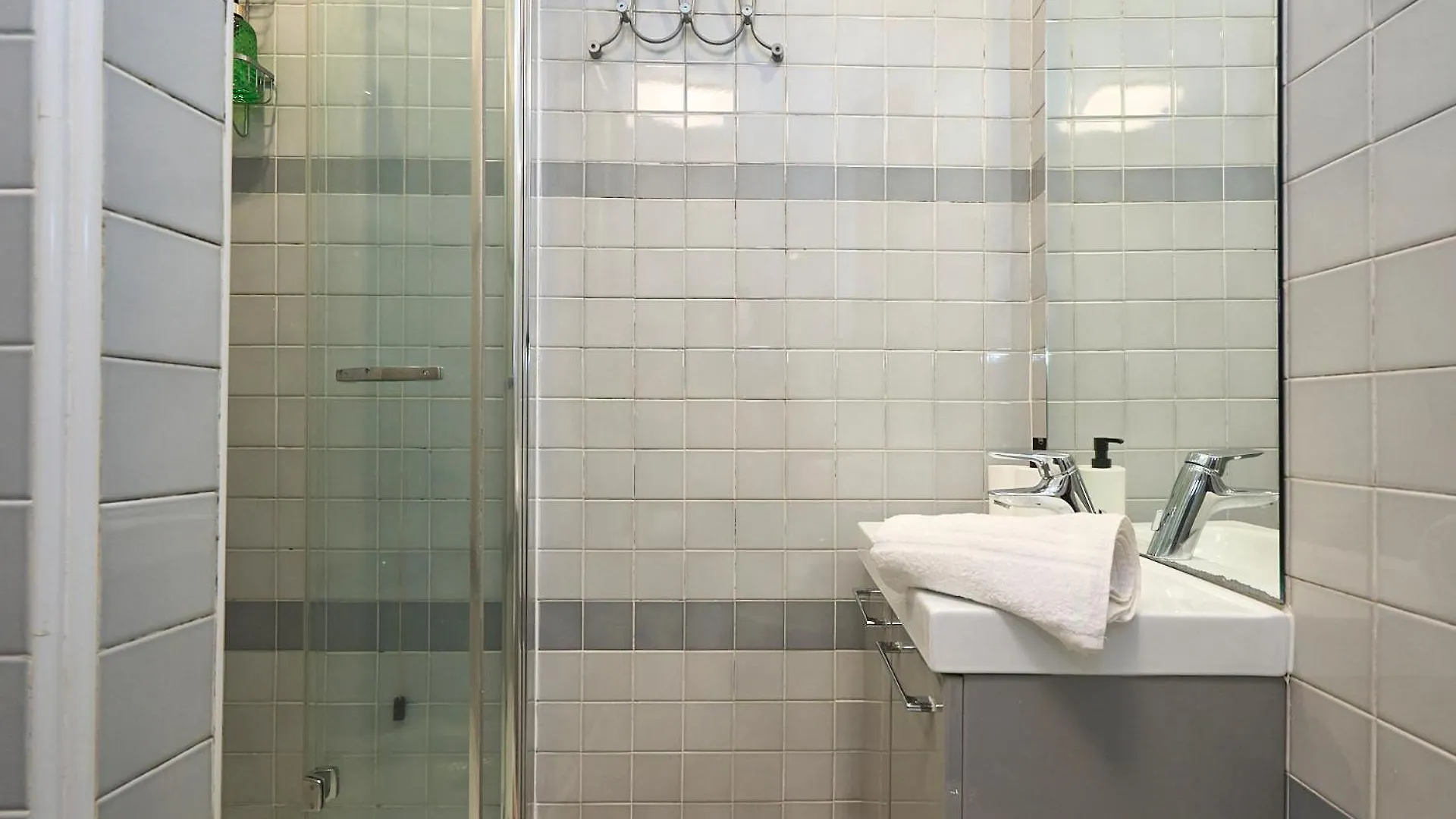 Garden Loft - 20 Minutes Walk From City Life-Duomo 밀라노